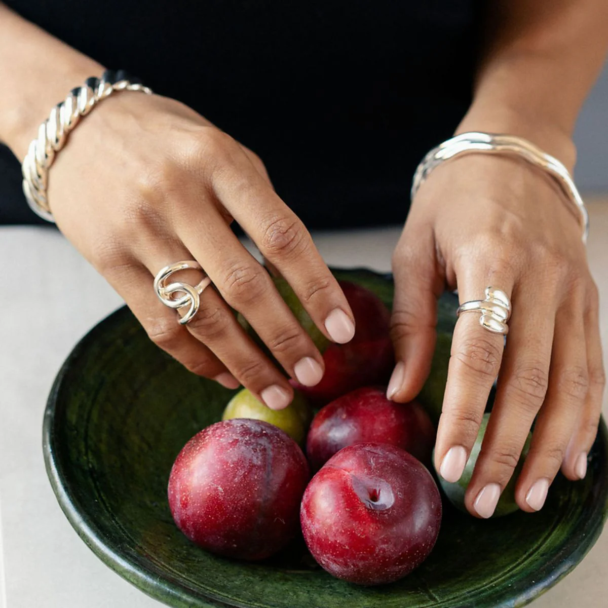 Bague entremêlée argentée - Image 4