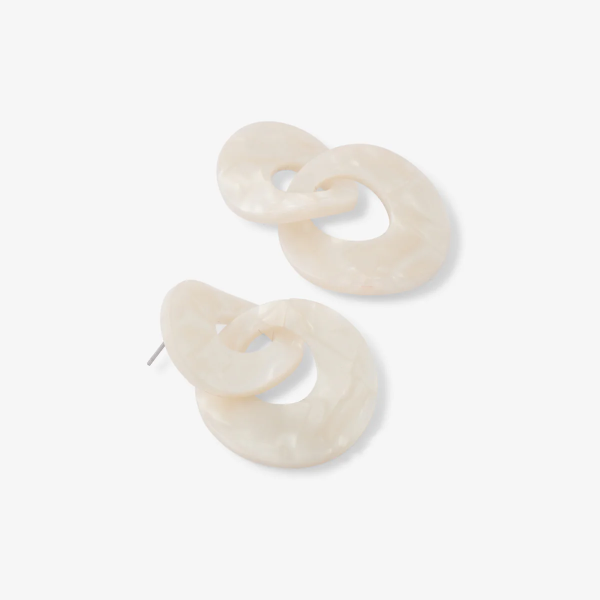 boucles d’oreilles blanches nacrées double cercle - Image 2