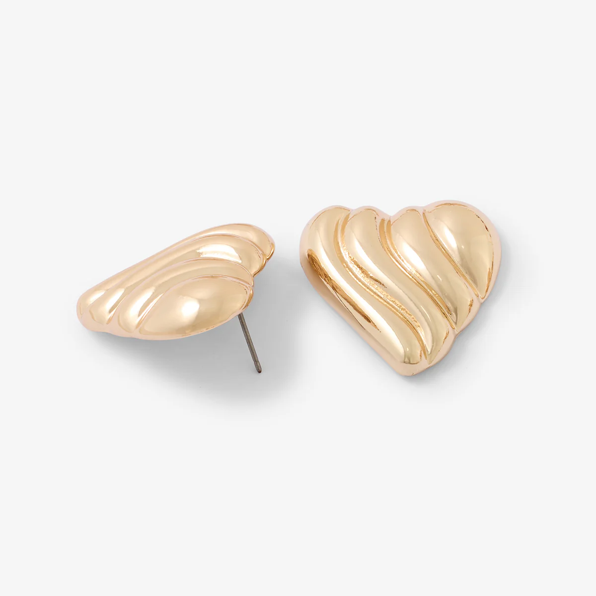 Boucles d'oreilles cœurs godronnés dorés - Image 3