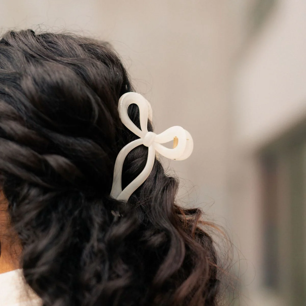 Pince à cheveux nœud ivoire - Image 3